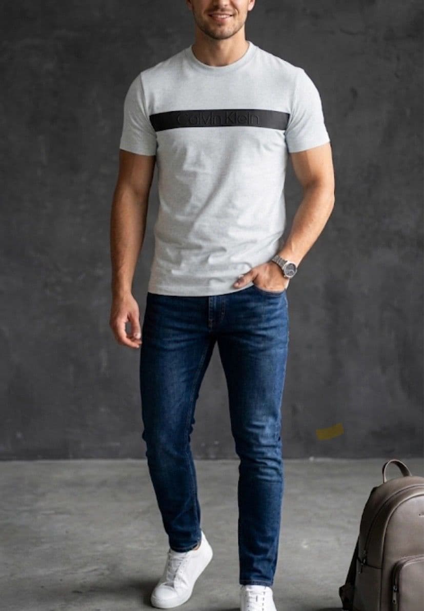 YENİ KOLEKSİYON: CALVIN KLEIN LOGO ŞERİTLİ T-SHIRT