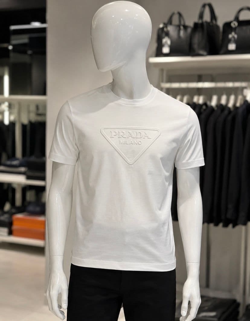 Prada Milano Kabartma Logolu Beyaz Tişört - Premium Koleksiyon